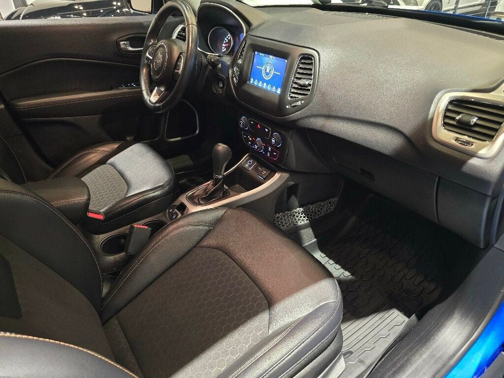 Used 2017 Jeep Compass Latitude w/ Popular Equipment Group FWD image 24