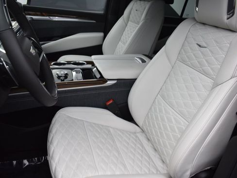 Certified 2026 Cadillac Escalade Platinum Sport w/ LPO, ONYX Package AWD/4WD image 13