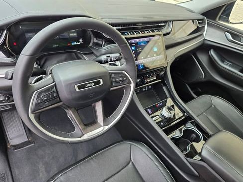 Used 2022 Jeep Grand Cherokee Limited 4xe w/ Luxury Tech Group II AWD/4WD image 24