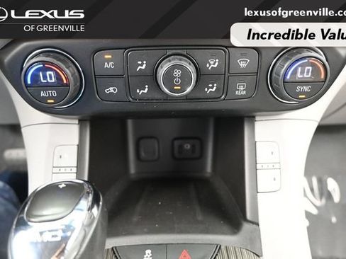 Used 2019 GMC Acadia SLT FWD image 17