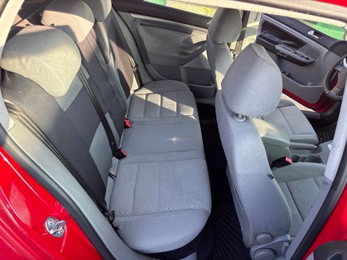 Used 2007 Volkswagen Rabbit Base 4dr Hatchback (2.5L I5 6A image 15