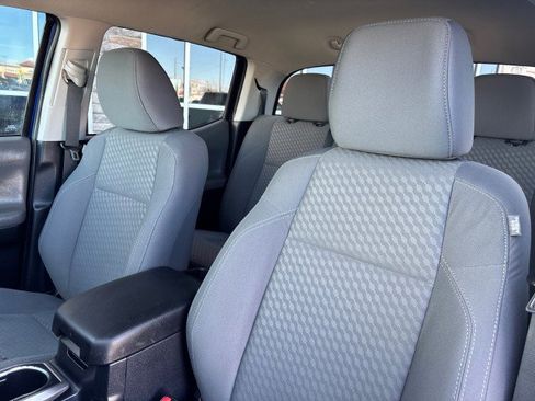 Used 2022 Toyota Tacoma SR5 w/ Technology Package image 20