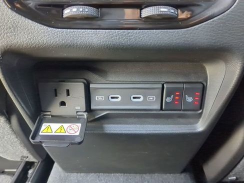 New 2026 Jeep Grand Cherokee Limited RWD image 17