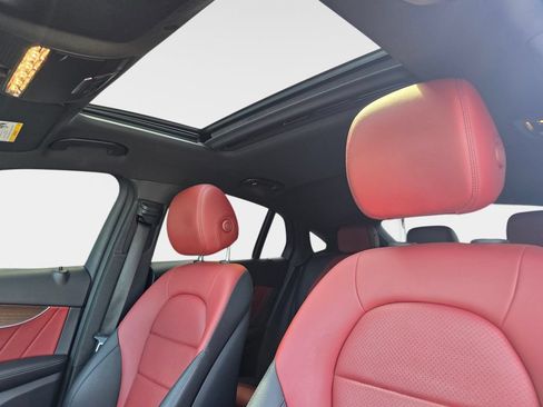 Used 2020 Mercedes-Benz GLC 300 4MATIC Coupe image 34