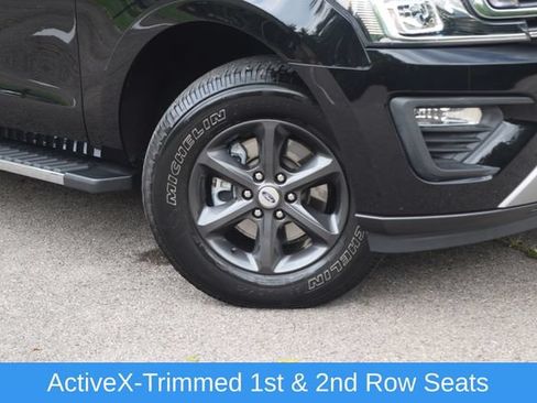 Used 2019 Ford Expedition XLT w/ Equipment Group 202A AWD/4WD image 31