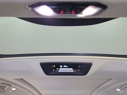 Used 2023 BMW X7 xDrive40i w/ Premium Package image 28