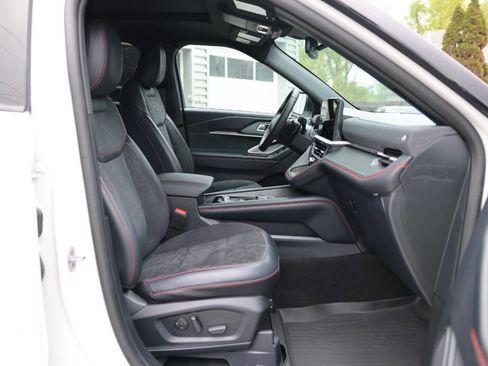 Used 2025 Ford Explorer ST AWD/4WD image 9