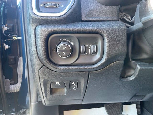 Used 2024 RAM 1500 Laramie AWD/4WD image 17