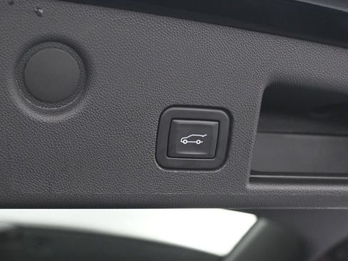 Used 2023 Chevrolet Equinox RS FWD image 34