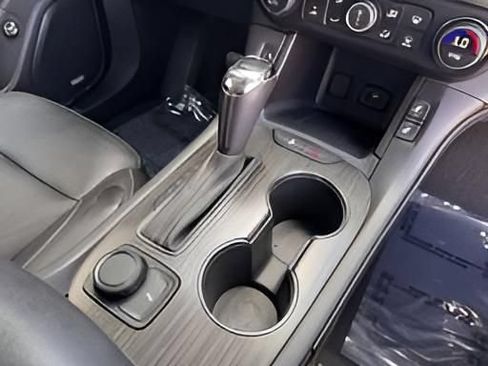 Used 2019 GMC Acadia SLT FWD image 38