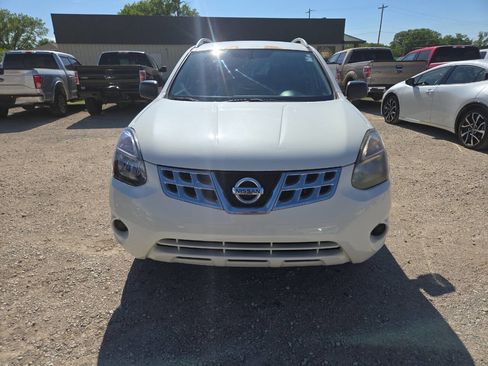 Used 2014 Nissan Rogue S w/ Convenience Package AWD/4WD image 11
