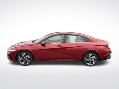 Used 2025 Hyundai Elantra Limited