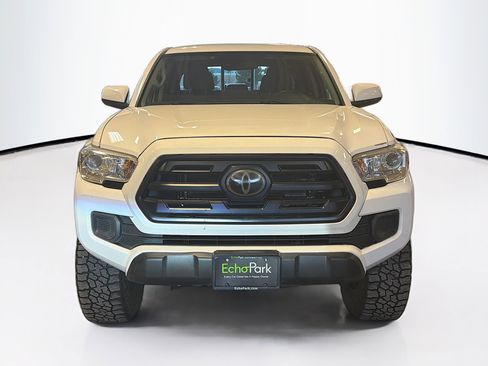 Used 2019 Toyota Tacoma SR image 2