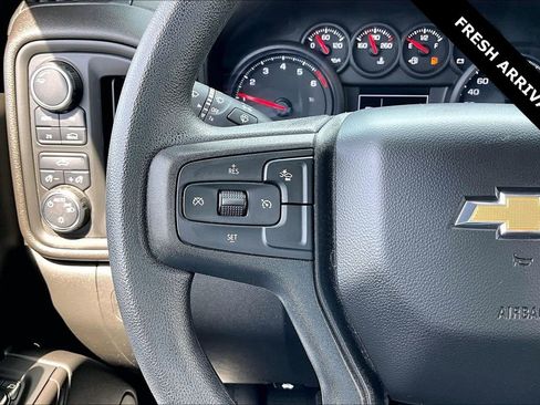 Used 2024 Chevrolet Silverado 1500 Custom image 12