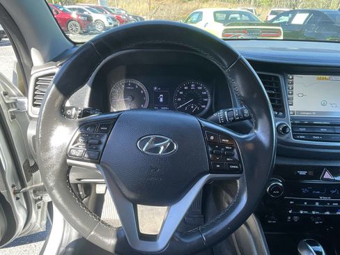 Used 2018 Hyundai Tucson SEL Plus image 12