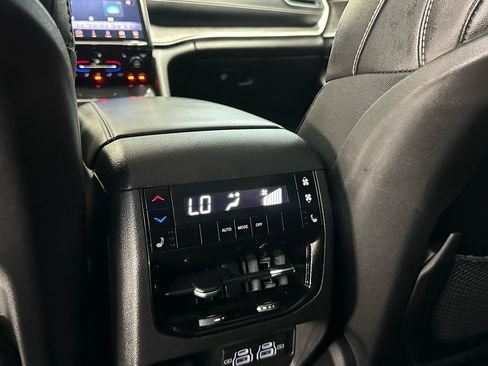 Used 2023 Jeep Grand Cherokee L Limited w/ Black Appearance Package RWD image 20