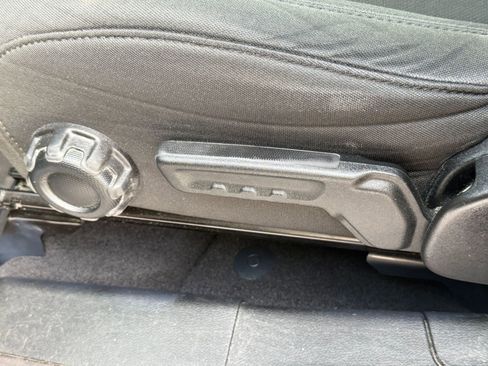 Used 2018 Jeep Wrangler Unlimited Sahara image 14