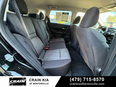 Used 2024 Nissan Rogue SV AWD/4WD image 31