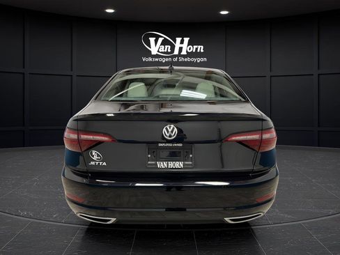 Used 2021 Volkswagen Jetta SEL Premium image 4