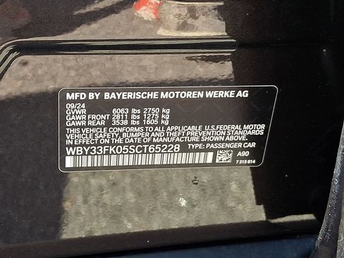 Used 2025 BMW i5 eDrive40i RWD image 28