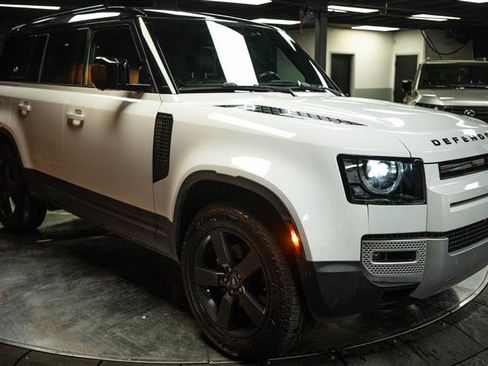 Used 2021 Land Rover Defender 110 S image 5