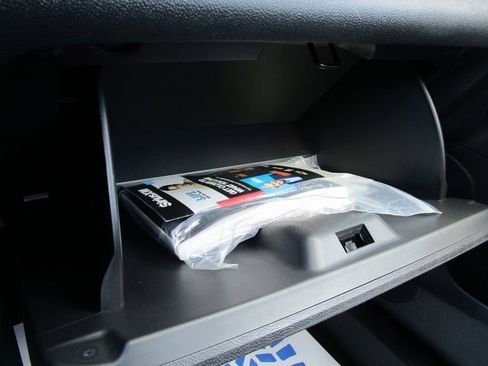 Certified 2025 Chevrolet Trax LT w/ LT Convenience Package image 7