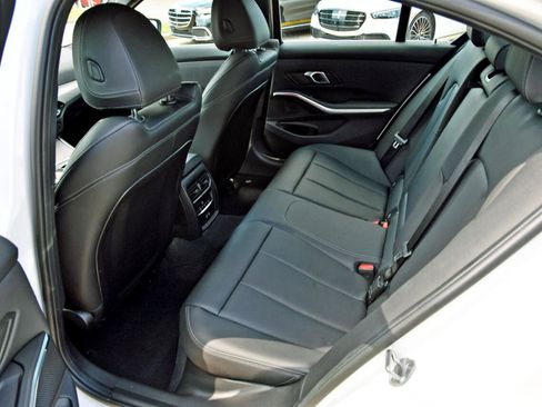 Used 2025 BMW 330i Sedan image 31