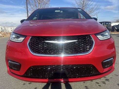 New 2026 Chrysler Pacifica Select FWD image 15