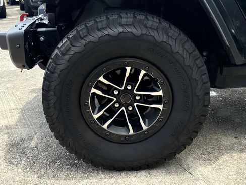 Used 2026 Jeep Wrangler Unlimited Rubicon AWD/4WD image 4