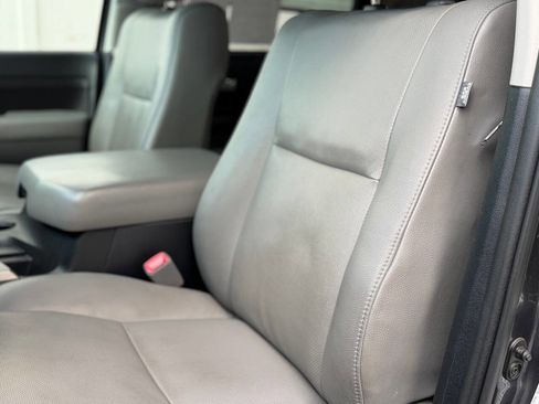 Used 2012 Toyota Tundra Limited w/ Platinum Pkg image 96