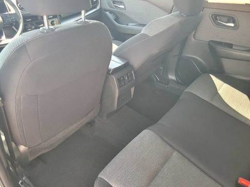 Used 2023 Nissan Rogue SV FWD image 12