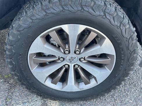 Used 2023 Ford F150 XLT w/ Equipment Group 301A Mid image 6