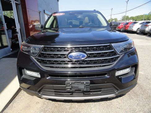 Used 2020 Ford Explorer XLT w/ Equipment Group 202A AWD/4WD image 7