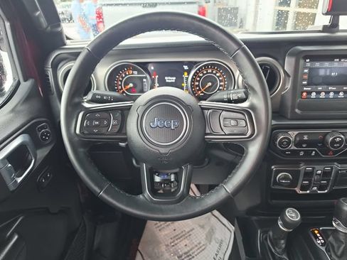 Used 2021 Jeep Gladiator Sport AWD/4WD image 12