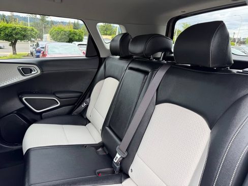 Used 2023 Kia Soul GT-Line FWD image 29