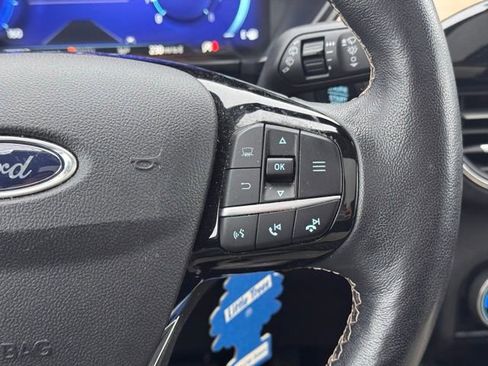 Used 2022 Ford Escape Titanium w/ Titanium Elite Package image 11