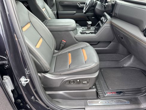 Certified 2024 GMC Sierra 1500 AT4 w/ AT4 Preferred Package image 14