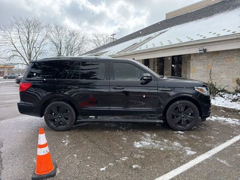 Used 2019 Lincoln Navigator Reserve image 7