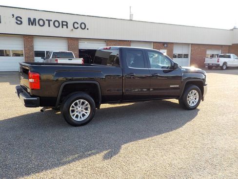 Used 2016 GMC Sierra 1500 SLE w/ Suspension Package, Off-Road image 6