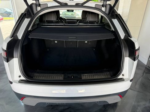 Used 2020 Land Rover Range Rover Velar S AWD/4WD image 34