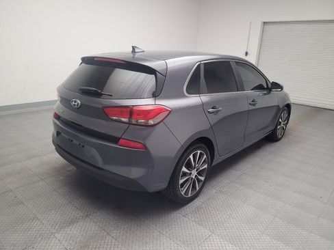 Used 2018 Hyundai Elantra GT image 9