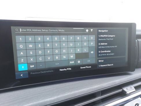 Used 2025 Hyundai Santa Fe Limited image 28