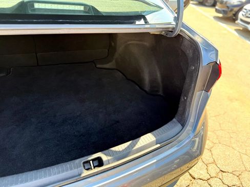 Used 2021 Toyota Corolla L image 28