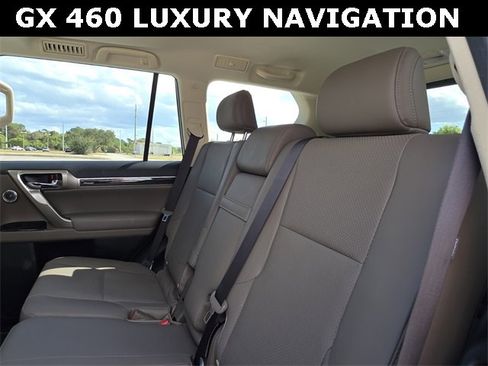 Used 2020 Lexus GX 460 Luxury image 19