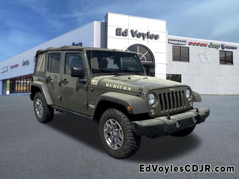 Used 2015 Jeep Wrangler Unlimited Rubicon w/ Connectivity Group image 2