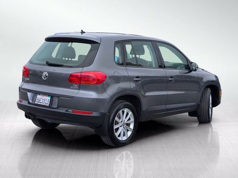 Used 2017 Volkswagen Tiguan Limited w/ Alloy Wheels Package AWD/4WD image 4