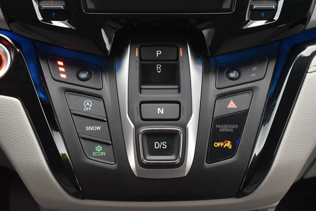 Used 2025 Honda Odyssey Touring image 32