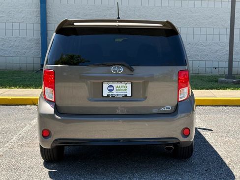Used 2013 Scion xB FWD image 6