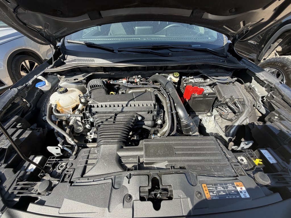Used 2025 Ford Escape ST-Line Select AWD/4WD image 40