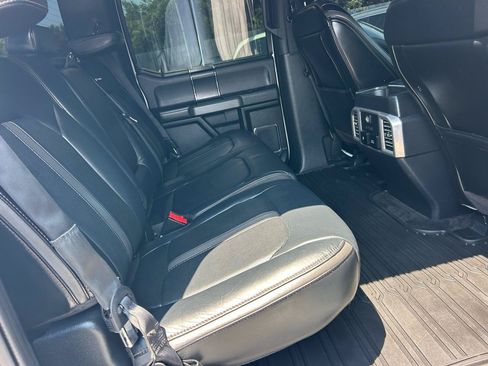 Used 2019 Ford F150 Platinum w/ Equipment Group 701A Luxury AWD/4WD image 11